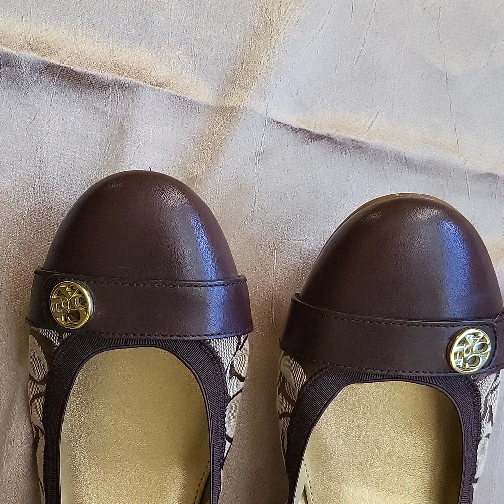 Coach Chelsea NWOB ladies ballet flats.Size 9.5B - Picture 12 of 12